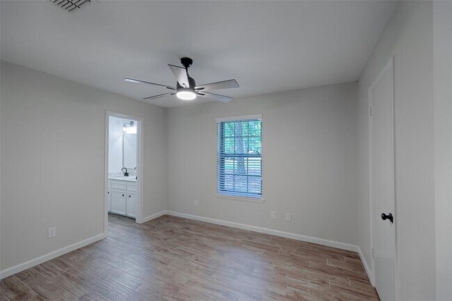 Building Photo - 15458 Rabon Chapel Rd