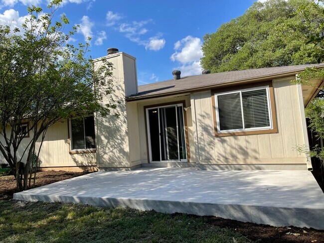 Building Photo - 3837 Cologne Ln