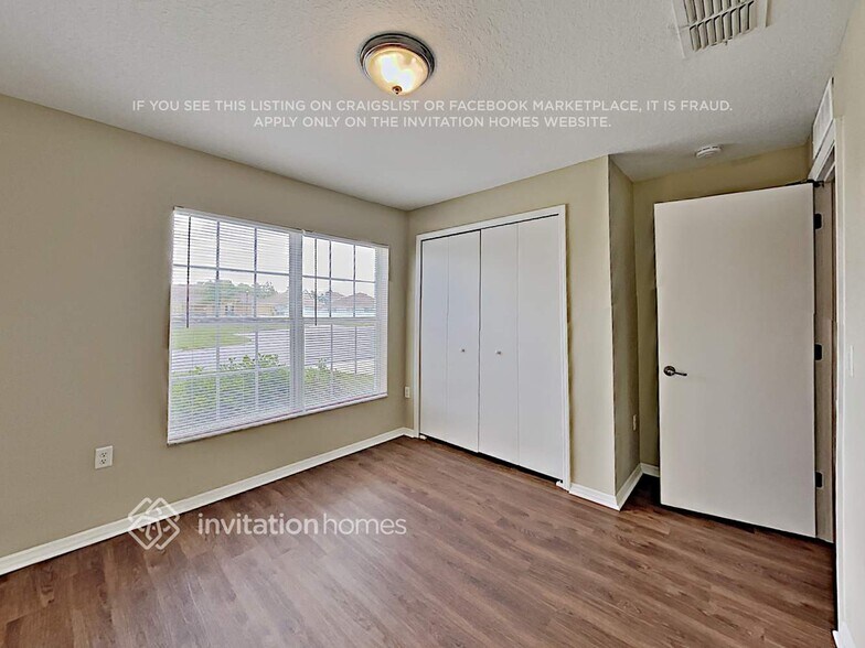 Building Photo - 3011 Yarrow Ln