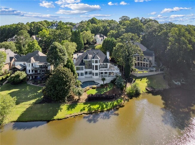 Building Photo - 675 Falls Lake Dr