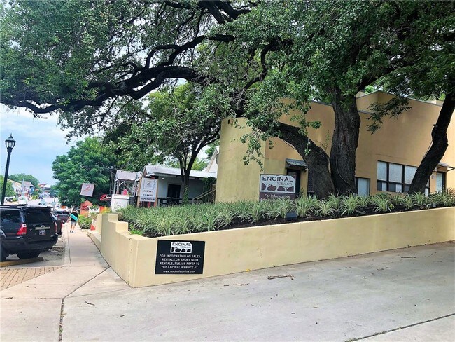 Primary Photo - 1106 W 6th St