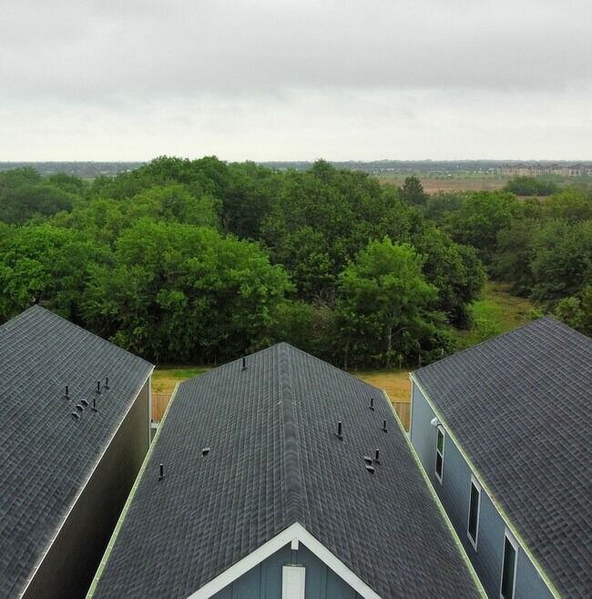 Building Photo - 28146 Meadowlark Sky Dr