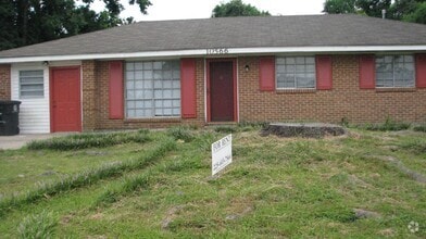 Building Photo - 10566 Mayfair Dr