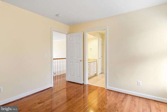 Building Photo - 4481 Shady Point Pl