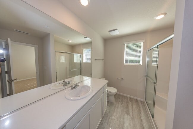 Building Photo - Brand New! - 3 Bedroom Townhome in Brush Prairie