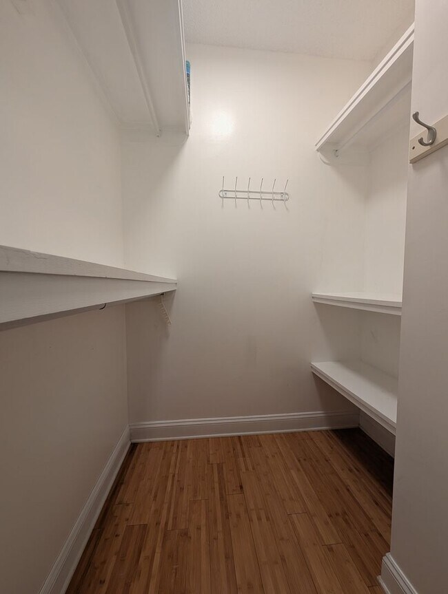 Building Photo - 3947 Gladiola Ct