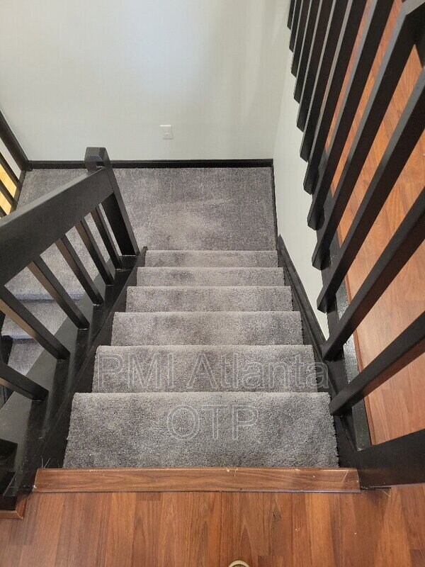 Building Photo - 1782 Millview Dr NE
