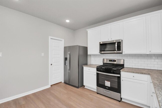 Building Photo - 27107 Newport Trce Ln