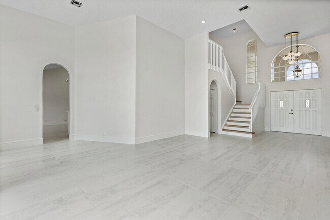 Building Photo - 20321 Hacienda Ct