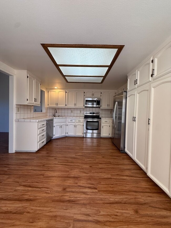 Building Photo - Beautiful Two Story Orcutt Town Home in the Gated Development of Creekridge Villas