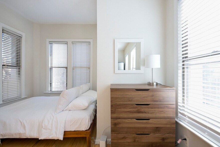 Building Photo - 1822 15th St NW