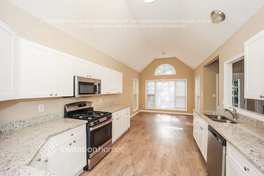 Building Photo - 135 Verdon Hill
