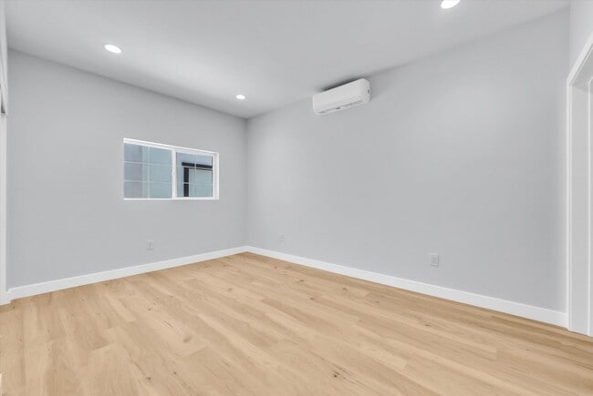 Building Photo - 114 N Cornell Ave