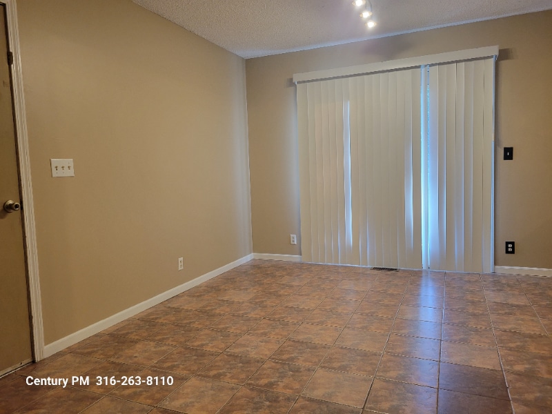 Building Photo - 1724 Stony Pt