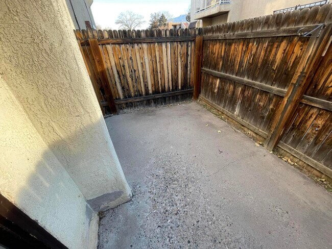 Building Photo - 8448 Spain Rd NE