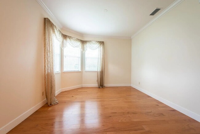 Building Photo - Spacious 4 bedroom house with 2.5 baths in desirable gated LaCita neighborhood