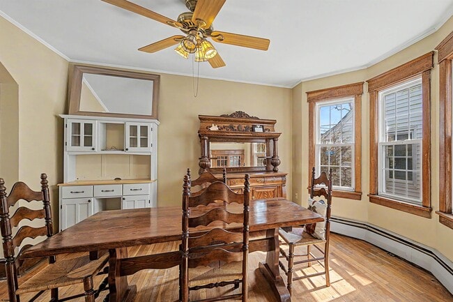 Building Photo - 615 Shore Rd