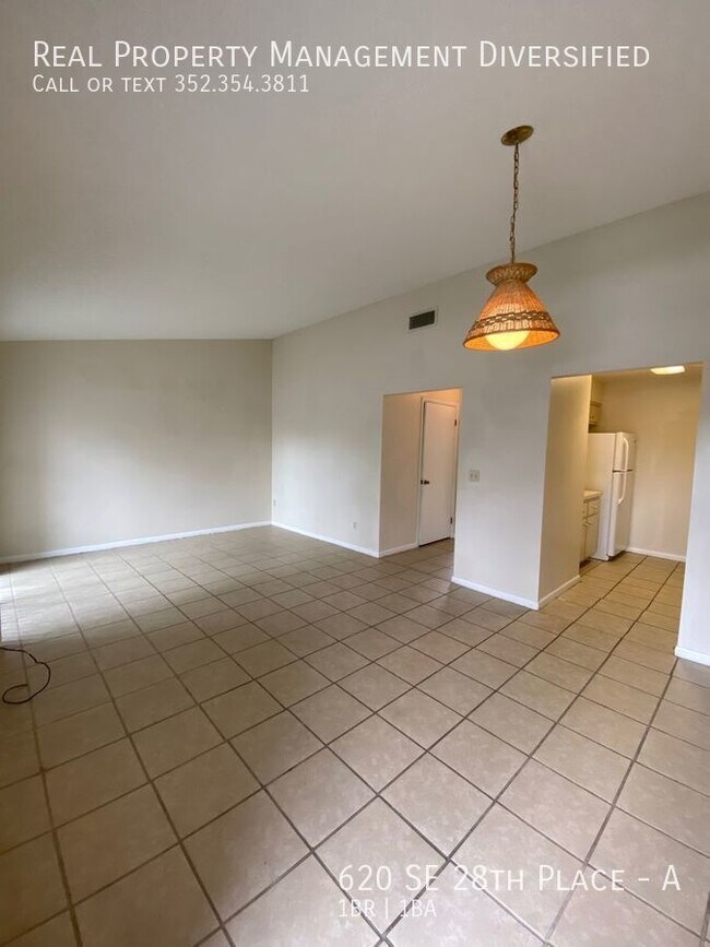 Building Photo - 620 SE 28th Pl