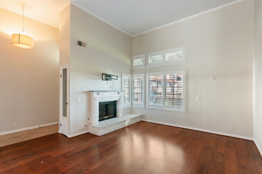 Living Room - 7880 Mission Vista Dr