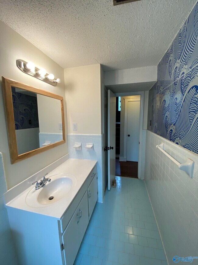 Building Photo - 12122 Chicamauga Trail SE