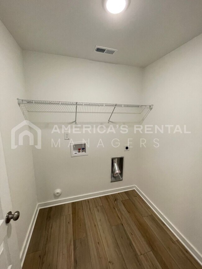 Building Photo - Home for Rent in Cullman, AL!! Available to View with 48 Hours Notice!