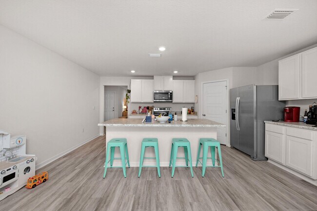 Building Photo - 5787 Belmont Stakes Rd