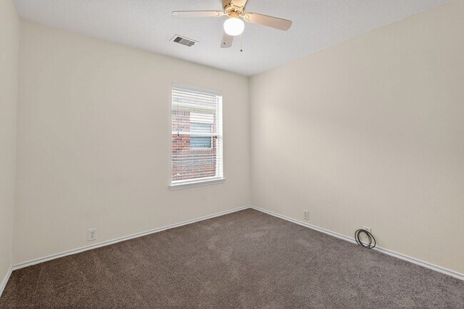 Building Photo - 20114 Larkspur Landing
