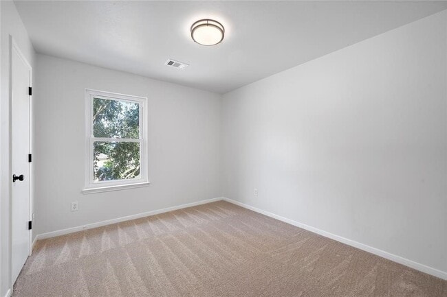 Building Photo - 22823 Tara Way Dr