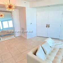 Building Photo - 300 S Pointe Dr
