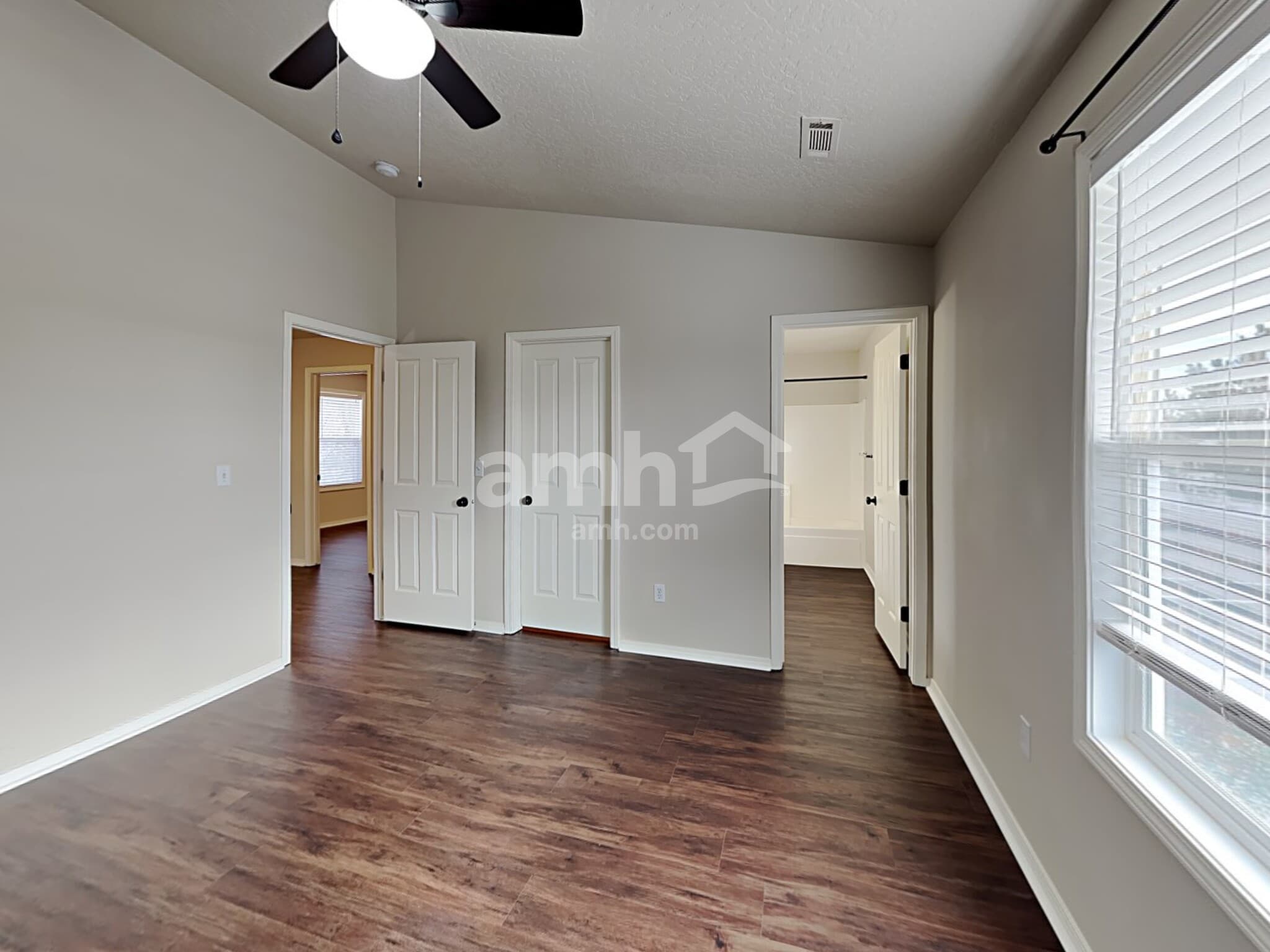 Building Photo - 6384 S White Cliff Ave