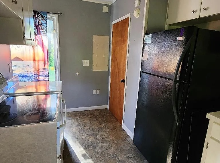 Building Photo - 126 NE 14th Ave