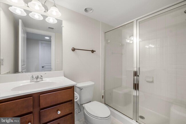 Building Photo - 16660 Bolling Brook Ct