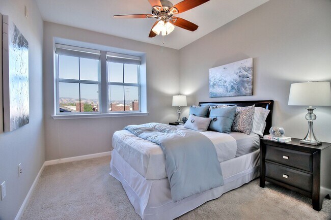 Building Photo - Luxury 2-Bedroom Monte Vista Condo with Downtown Views & Monthly House Cleaning Included