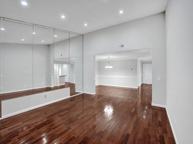 Building Photo - 9280 Sable Ridge Cir
