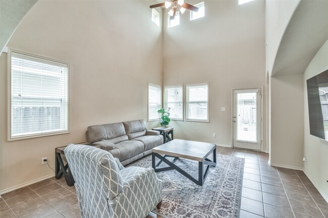 Building Photo - 18226 Chianti Ridge Dr