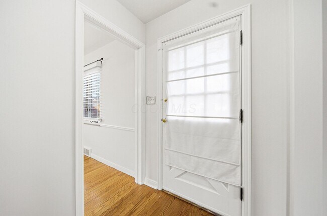 Building Photo - 532 N Drexel Ave