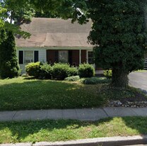 Building Photo - 621 Greenbrook Rd
