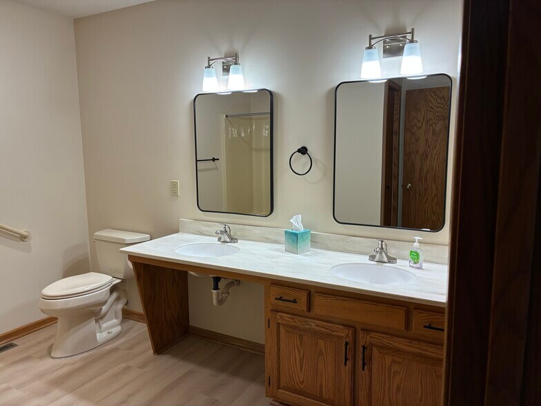 Building Photo - 1103 4th St NW