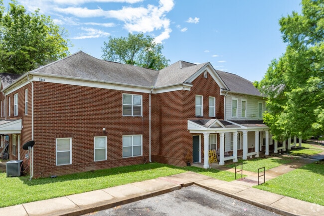 Building Photo - Brentwood Parc