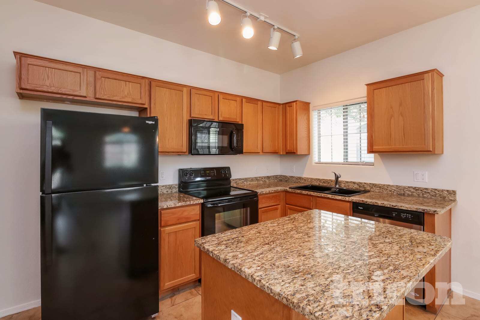 Building Photo - 1350 S Greenfield Rd