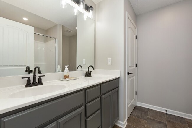 Building Photo - 774 Bradburn Village Way