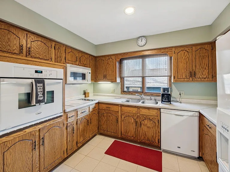 Building Photo - 1803 Chestnut Dr