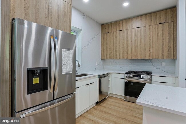 Building Photo - 7415 Sprague St