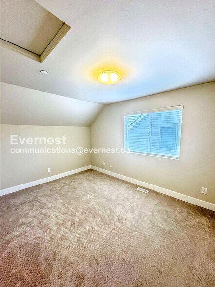 Building Photo - 14830 16th Pl W