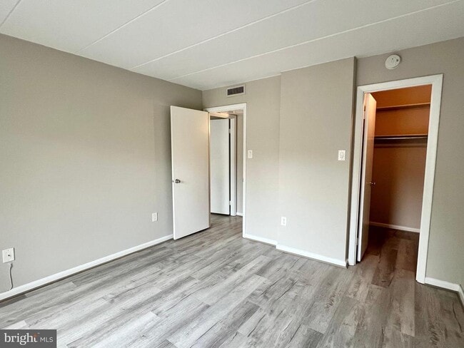 Building Photo - 118 Roberts Ln