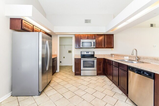 Building Photo - 2151 Blackhawk St