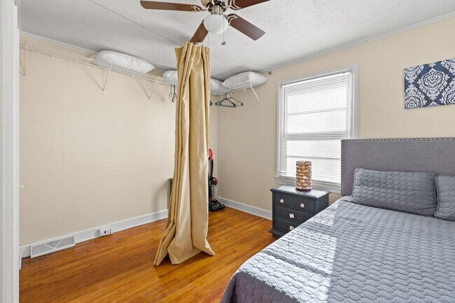 Building Photo - UNFURNISHED cozy private 2-bedroom, 2-bathroom home nestled in Winston-Salem