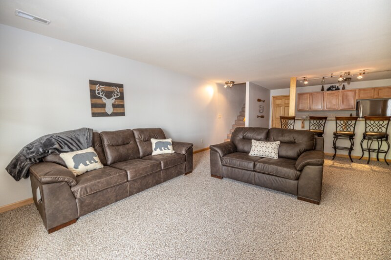 Building Photo - 9811 Deer Trail Rd
