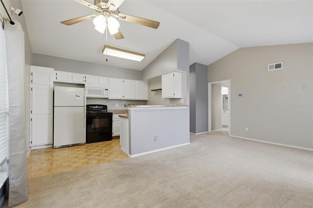 Building Photo - 5909 Lake Hubbard Pkwy
