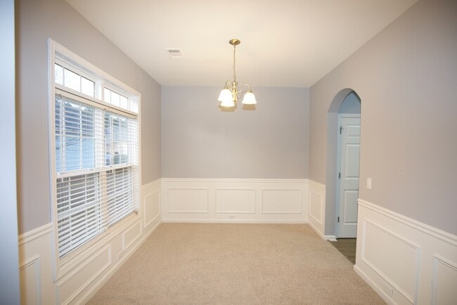 Building Photo - 7897 The Lakes Point